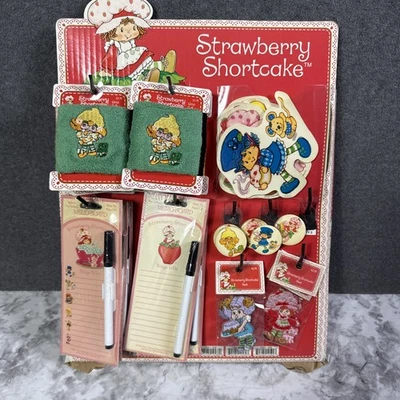 2006 Strawberry Shortcake Retail Display Memo Board Wrist Cuff Patch Pin Sticker - Image 1 of 4