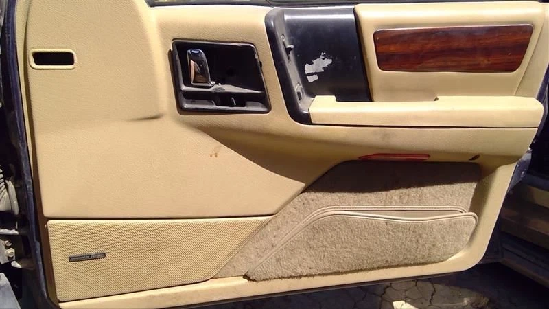 GRAND CHEROKEE 1993 Front Door Trim Panel 251483 - Image 1 of 1