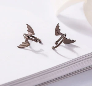 Gothic Punk Black Dragon Ear Cuff Tiny Devil Non-Piercing Cartilage Earrings TH3 - Picture 1 of 9