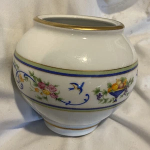 Haviland Limoges Renaissance Vase w/ Roses Birds & Fruit Porcelain 5” Tall *MINT - Foto 1 di 12