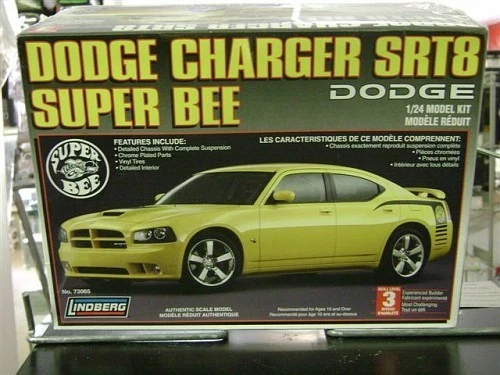 Lindberg 73065 Dodge Charger SRT8 Super Bee 1/24 - Image 1 of 1