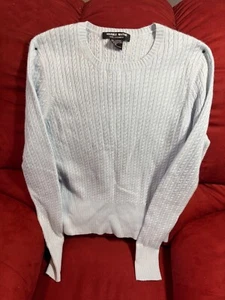 Suéter de cachemir tejido con cable azul bebé MARIELE WAITHE, talla mediana - Imagen 1 de 4