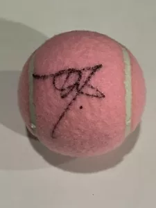 Pelota de tenis Wilson rosa firmada Ons Jabeur con certificado de autenticidad autografiada c - Imagen 1 de 2
