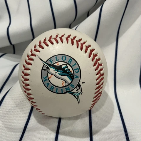 Florida Marlins 1994 Chevron Souvenir baseball collectible ball limited edition Cover