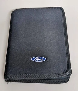 2001 Ford Escape Owners Manual in original zippered case - Picture 1 of 3
