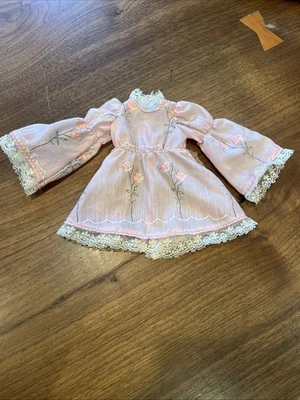 Vestido de Colección Ideal Muñeca CRISSY 1969 Floral Encaje Mangas Campana Foto 1 de 4