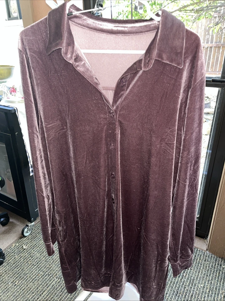Women’s 2xl Long Sleeve Velvet Button Down Tunic Or Short Dress. Purple - Image 1 of 4