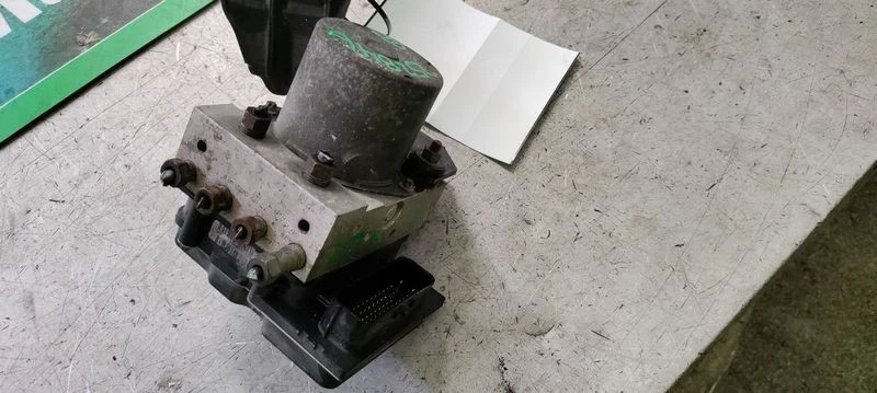 Conjunto de módulo de bomba de freno antibloqueo CHRYSLER PACIFICA ABS 2007-2008 FABRICANTE DE EQUIPOS ORIGINALES usado Foto 1 de 1