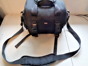 Borsa fotocamera Amazon basics trasporto e tracolla 14x9x8in usata in ottime condizioni - Foto 1 di 14