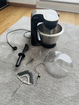 BOSCH MUM5 MUM57B22 Küchenmaschine 900 Watt, Schwarz - Bild 1 von 4