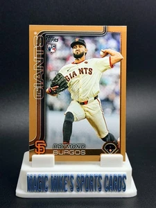 Actualización Topps Raymond Burgos 2025 #US115 Gold Parallel/2025 Giants - Imagen 1 de 2