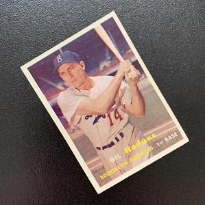 1957 TOPPS Gil Hodges Brooklyn Dodgers #80 Baseball Card - Picture 1 of 3