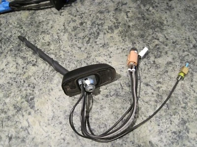 2008-10 SATURN VUE ANTENNA RADIO ROOF MOUNT 25841607 OEM 08 09 10 - Image 1 of 3