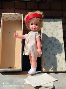 VINTAGE MÄDCHEN DAME SPIELZEUG PUPPE ORIG. BOX TENNISSPIELER BEWEGLICHE AUGEN GROSS SOWJETZEIT - Bild 1 von 24