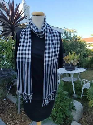 Bufanda jemer Krama 100 % algodón hecha a mano negra/blanca 72 x 25 pulgadas  Foto 1 de 4