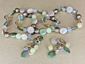 Lot of 3 Stone Bead Bracelets & Earrings Green, Tan, White, Clear & Gold 1428Of - Picture 1 of 6