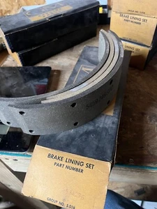1959 1960 1961 1962 1963 Pontiac Catalina Bonneville NOS Brake Shoe Lining - Picture 1 of 1
