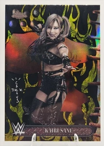2025 Topps Chrome WWE x Cactus Jack Kairi Sane giallo e nero #19 - Foto 1 di 2
