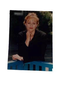 Casualty Lizzie McInnerny *Laura Milburn* 5" x 7" Promotional Photograph - Picture 1 of 1