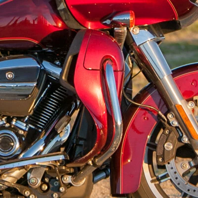 Carenados de pierna ventilados inferiores rojos y barra protectora del motor para Harley Street Glide 97-08 Foto 1 de 4