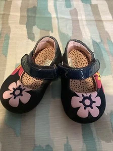 toddler shoes - Picture 1 of 4