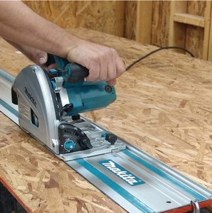 Makita SP6000J1 6-1/2" Plunge Circular Saw w/ 55" guiderail, 12 Amp - Picture 1 of 7