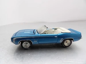 1969 CHEVY CAMARO RS/SS CONVERTIBLE JOHNNY LIGHTNING AUCTION INSANITY 1:64 - Picture 1 of 5