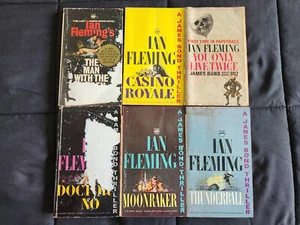 Signet Paperback Book Lot of 6 - James Bond Novels - Ian Fleming - Bild 1 von 2