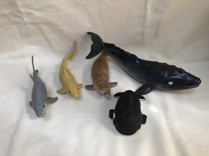 Juego vintage de 5 figuras de vida marina oceánica - ballenas, tiburones y manatíes - Imagen 1 de 3