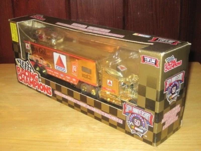Racing Champions 1998 Michael Waltrip 1:64th Gold Transporter #21 Citgo Ford Foto 1 de 4