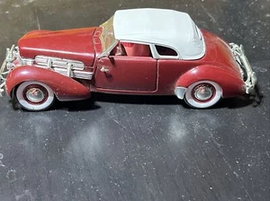 Signature Models 1:32 Scale Diecast 1937 Cord 812 Supercharged Burgundy White - Picture 1 of 6