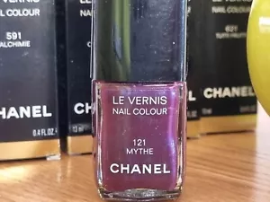 Chanel Le Vernis color de uñas 121 mito - Imagen 1 de 3