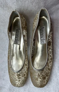 Vintage Womens AMANDA Mesh/Gold Slip On Low Heel Event Shoes Sz 9.5 WW Pre-owned - Picture 1 of 14