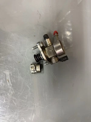 Bomba de combustible de alta presión Buick Encore Chevy Equinox Malibu Cruze Trax 12649461 Foto 1 de 3