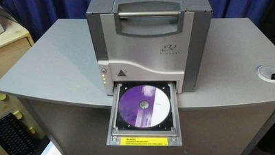 CD DVD Blue-Ray stampante a colori Rimage Everest III stampante da risoluzione studio - Immagine 1 di 4