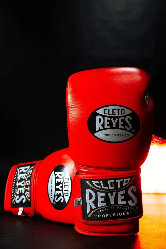 PAR de equipo de lucha Cleto Reyes Foto 1 de 1