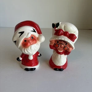 Vintage Mr and Mrs Santa Claus Salt n Pepper Shaker Set Christmas made in Japan - Picture 1 of 7