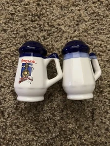 VTG Opryland Home Of American Music Salt & Pepper Shakers, Mandolin, Stoppers - Picture 1 of 3