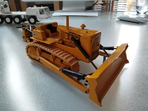 caterpillar 1:50 D9G mit Reisszahn - Bild 1 von 10