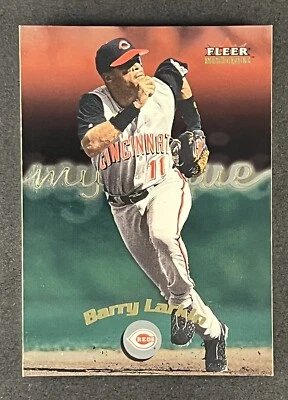 Barry Larkin 2000 Fleer Mystique #40 Cincinnati Reds - Image 1 of 2