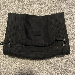 Tumi Alpha 2 Black Ballistic Nylon Toiletry Hanging Dopp Travel Kit 22191DH READ - Picture 1 of 11