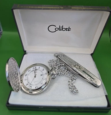 Reloj Bolsillo Cuarzo Colibri con Cadena y Cuchillo Grabado "S" Color Plata Foto 1 de 4