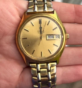 A gents steel & gold plated Omega Quartz Wristwatch. - Picture 1 of 7