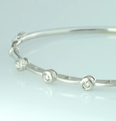 $3500 / EFFY 0.5 CWT Diamond Heart Bracelet / 14K Gold / Wholesale - Image 1 of 4