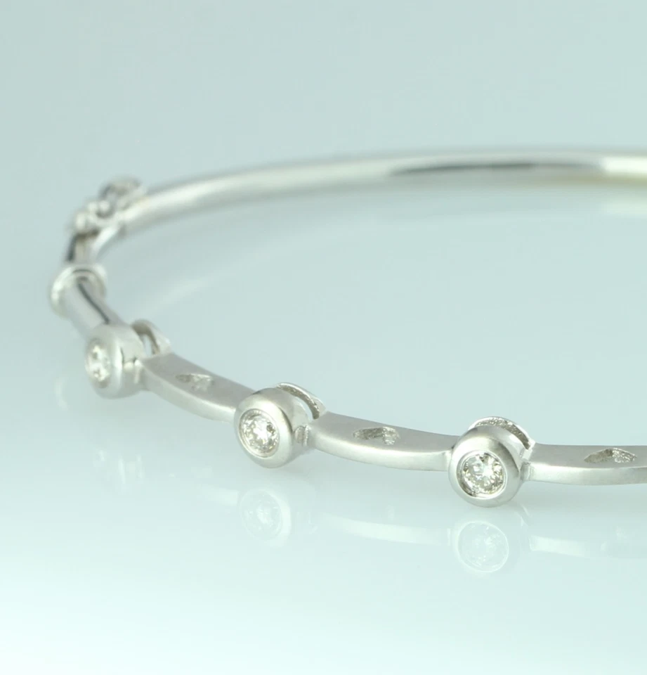 $3500 / EFFY 0.5 CWT Diamond Heart Bracelet / 14K Gold / Wholesale - Image 1 of 4
