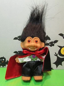 HALLOWEEN DRACULA/VAMPIRO - Bambola Troll Russ 3" - NUOVA IN BUSTINA - Foto 1 di 7