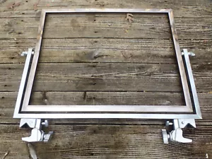 TUV Product Service GS Porta Insegna Regolabile con Morsetti Manfrotto 28" x 22" - Foto 1 di 8