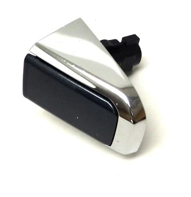 84818437 Door Handle End Bezel Hunter Metallic 2021-2023 GMC Yukon, Yukon XL - Image 1 of 4