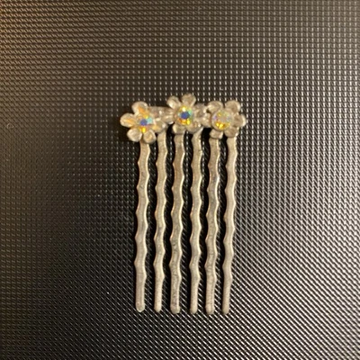 Bridal Comb With Three Flower Rhinestones Design  - Image 1 of 4