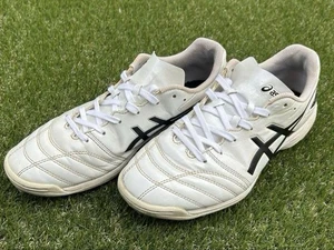 Scarpe da allenamento calcio ASICS tacchetti DS LIGHT CLUB TF WIDE bianco nero basse - Foto 1 di 12